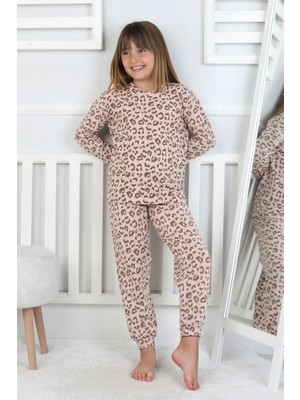 Minik Uyku Avcısı - Vahşi Rahatlık Serisi Leopar Desenli Kız Çocuk Pijama Takımı