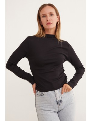 Basic Yanları Drapeli Dik Yaka Modal Bluz