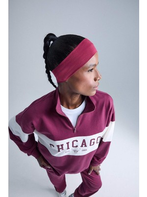 DeFacto NBA Chicago Bulls Oversize Geniş Kalıp Yarım Fermuarlı Sporcu Sweatshirt E8946AX25AU