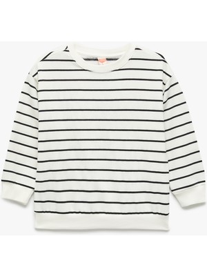 Koton Şardonlu Uzun Kollu Sweatshirt Ekru Erkek Çocuk İçin Rahat Tasarım ve Orta Kalınlık