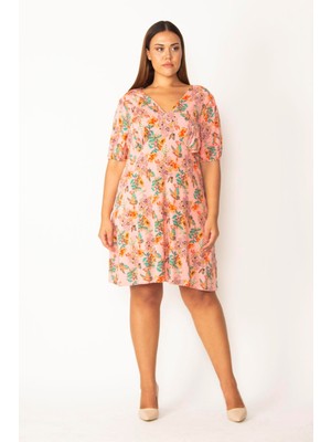 Kadın Büyük Beden Renkli, Göğüs Büzgü ve Kol Ağzı Lastik Detaylı Elbise 65N39054