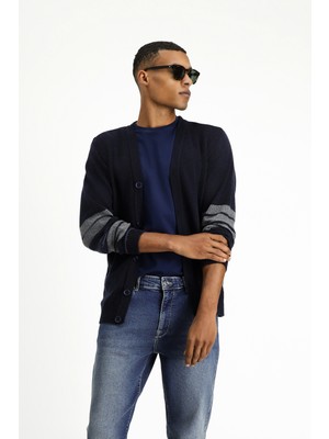 Kiğılı Yünlü Desenli Triko Hırka