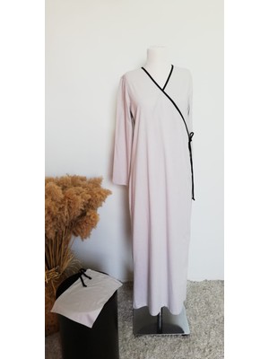 1998_PRATIK Yandan Bağlamalı Kruvaze Biye Kuşaklı %100 Pamuk Kumaş Tesettür Namaz Elbisesi