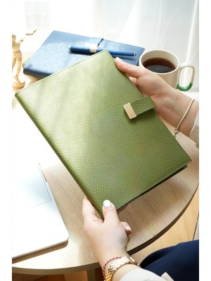 Victoria's Journals Executive Vegan Deri Defter. 19X25 Cm. 100 Gr. 176 Sayfa. Kenar Yaldızlı Yeşil