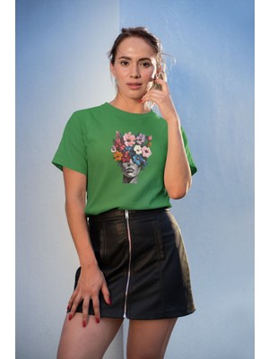 Flowers Head Baskılı / Kadın Çok Renkli T-Shirt %100 Pamuk Regular Fıt Rahat Kalıp