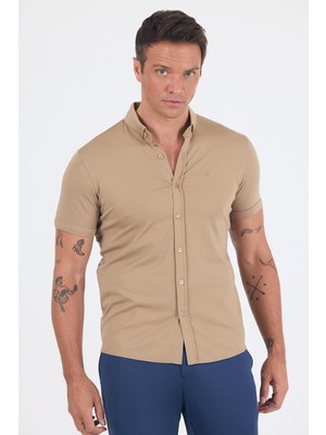 Koyu Bej Italyan Düğmeli Yaka Kısa Kol Cepsiz Slim Fit Gömlek 1004250255