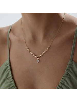 Kamelya Çiçeği Ataç Kolye