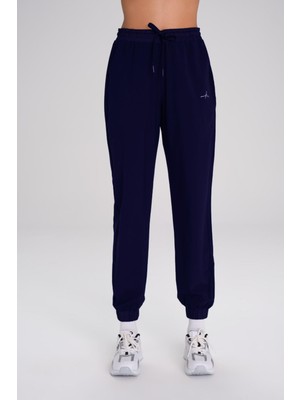 Haşema Kadın Lacivert Jogger Spor Pantolonu Nefes Alan Polyester Kumaş ile Rahat Kullanım