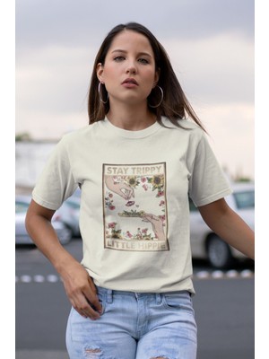 Koi Art Design Stay Trıppy Baskılı / Kadın Çok Renkli T-Shirt %100 Pamuk Regular Fıt Rahat Kalıp