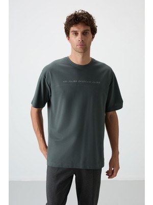 Air Jones Haki Pamuklu Kalın Yüzeyi Dokulu Oversize Fit  Baskılı Erkek T-Shirt - 88371