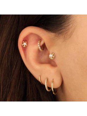 Papatya Model Incili Tragus Piercing
