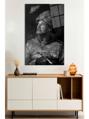 Siyah Beyaz Üniformalı M. Kemal Atatürk Cam Tablo, Temperli Rodajlı Dayanıklı Kırılmaz Cam Hediyelik