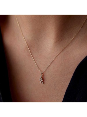 Süzme Taşlı Leaf Kolye