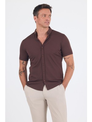 Koyu Kahverengi Italyan Düğmeli Yaka Kısa Kol Cepsiz Slim Fit Gömlek 1004250255