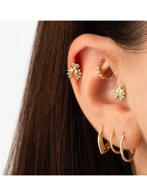 Taşlı Uğur Böceği Motifli Minimal Tragus Piercing