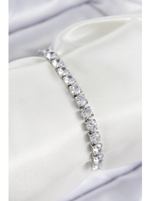 Pirinç Zirkon Taşlı Kare Model Gümüş Renk Asansörlü Kadın Bileklik