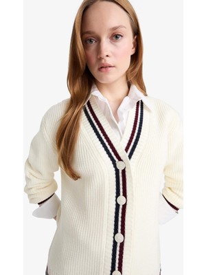 DeFacto Regular Fit V Yaka Düğmeli Hırka D5030AX25AU