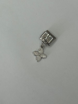 Badelis Çelik Silver Renk Çiçek Model Charm