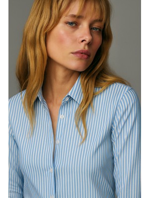 Regular Fit Ince Çizgili Gömlek