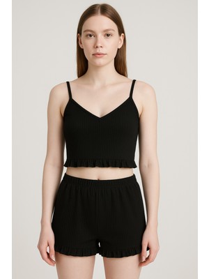 Pamuklu Iğne Çıkarmalı Ince Askılı Crop Atlet Paçası Fırfırlı Şort Kadın Pijama Takımı
