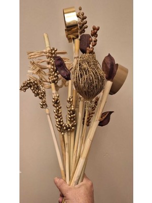 Tropik Bitkilerden Oluşma Vazoluk Arajman Kuru Çiçek Demedi