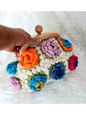 Çiçekli Örgü El Çantası