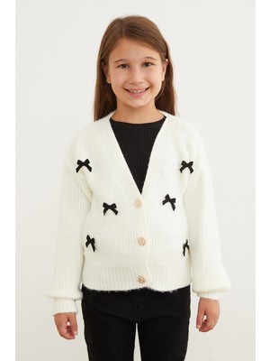 Kurdele Nakışlı Düğmeli Kız Çocuk Hırka