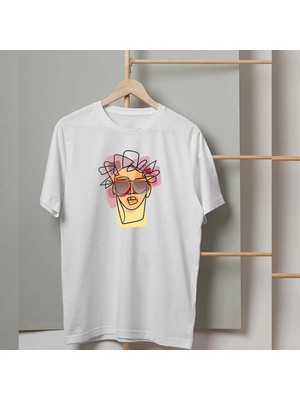 Kafası Karışık Tasarım Baskılı Kadın Tshirt