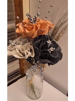 Lateks Gümüş Detaylı (Vazo Dahil)Istenilen Şekilde Dizayn Edilebilen Arajman Çiçeği