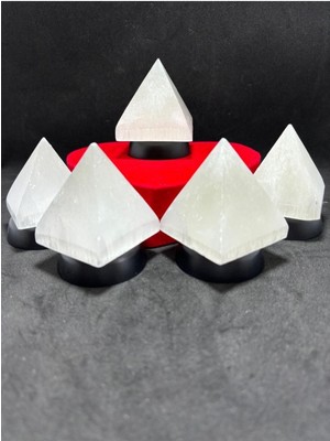 Selenit Piramit Doğaltaş Enerji Temizleyici