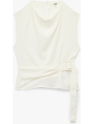 Aerobin Kumaş Kolsuz Degaje Yaka Kemer Detaylı Bluz