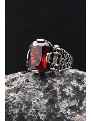 Kırmızı Zirkon Taşlı Baget Kesim 925 Ayar Gümüş Yüzük 902213