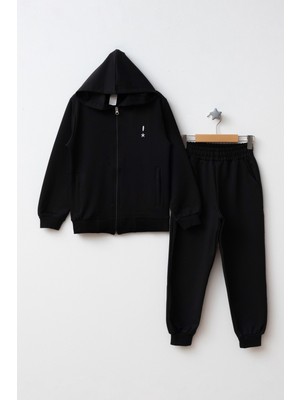 Beniizle Kapüşonlu Fermuarlı Eşofman Takımı Normal Kalıp ile Yüksek Konfor ve Şıklık Sunar