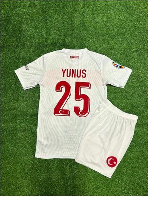 Türkiye Euro 2024 Yunus Akgün Iç Saha Çocuk Forması (Beyaz)