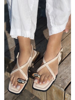 Sewons Mat Deri Toka Detaylı Kadın Sandalet Bej