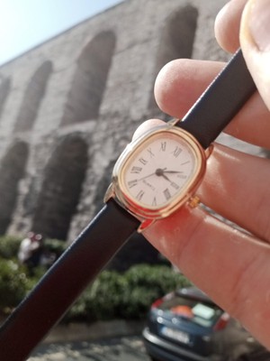 Retro Still Marka Model Vintage Oval Gold Kasa  - Siyah Kordon Kadın Kol Saati  0014