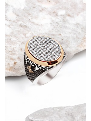 Silverplus Gümüş Beyaz Zirkon Taşlı Yanları Tuğra İşlemeli Erkek Yüzük