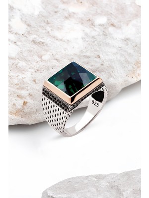 Silverplus Gümüş Yeşil Faset Taşlı Zirkon Süslemeli Kare Erkek Yüzük