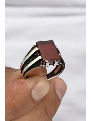 Kırmızı Akik Taşlı Mikro Taş İşlemeli Gümüş Erkek Yüzük