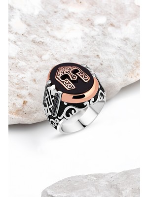 Silverplus Onix Taş Üzeri Miğfer Kenarları Minik Siyah Zirkon Taşlı Gümüş Erkek Yüzük