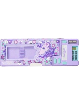 Smiggle Renkli Tekstil Malzemeden Üretilmiş Hesap Makinalı Kalem Kutusu 1 Adet Fantastik Desen