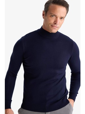 DeFacto Yılbaşı Slim Fit Dar Kesim Balıkçı Yaka Basic Düz Triko Kazak R1127AZ25WN