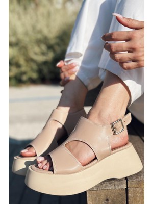 Pantes Mat Deri Kalın Taban Kadın Sandalet Nude