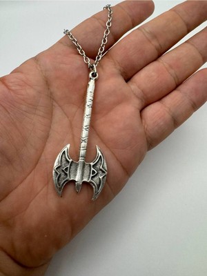 Çift Bıçaklı Savaş Balta Desen Kolye – Metal  Zincirli Zamak Kaplama Unisex Gotik Aksesuar