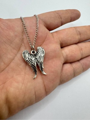 Harajuku Wing Kanat Desen Unisex Kolye – Japon Sokak Modası Esintili Stil Aksesuarı