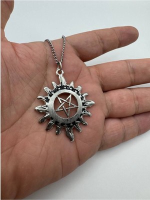 Supernatural Temalı Kolye – Metal  Zincirli, Gotik & Unisex Takı