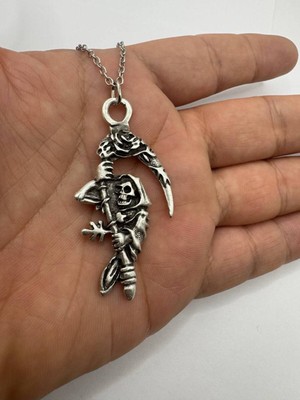 Azrail Death Reaper Kuru Kafa Desen Gümüş Renk Unisex Kolye – Gotik ve Karanlık Takı