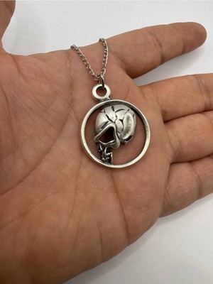 Kurukafa Yuvarlak Çerçeveli | Asi ve Şık Unisex Kolye – Metal  Zincir