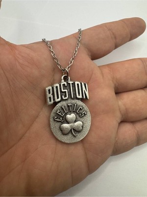 Boston Celtics Logolu Kolye – Gümüş Renk Nba Basketbol Temalı Unisex Takı
