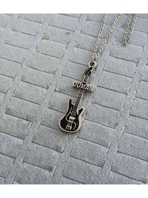 Duman Grubu Esinli Gitar Desen Unisex Kolye – Metal  Zincirli Rock Tarz Takı Ürün Açıklaması:
